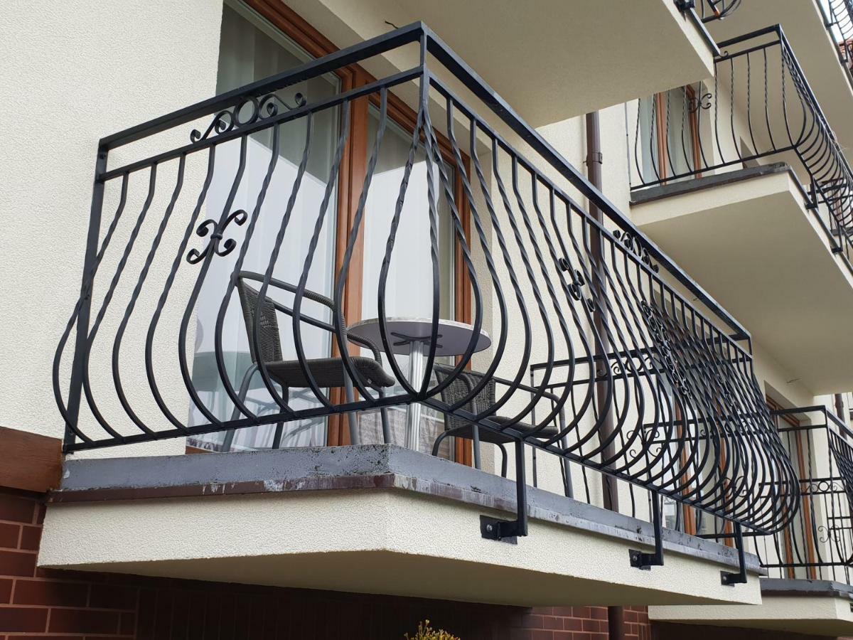 Apartamento Dom Jastrzebia Z Basenem I Jacuzzi Jastrzębia Góra Exterior foto